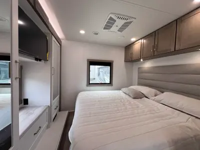 2027 Entegra Coach Vision XL photo 19