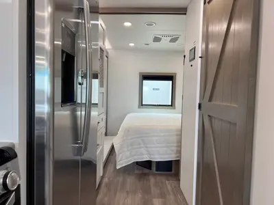 2027 Entegra Coach Vision XL photo 15