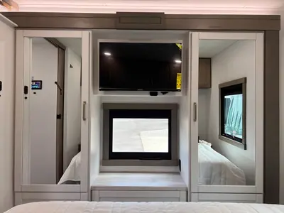 2027 Entegra Coach Vision XL photo 21