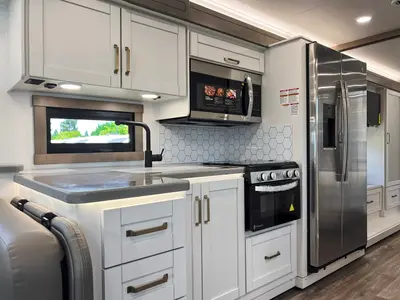 2027 Entegra Coach Vision XL photo 11