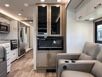2027 Entegra Coach Vision XL photo 8