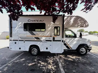 2027 Thor Motor Coach Chateau photo 19