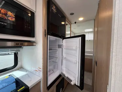 2027 Thor Motor Coach Chateau photo 15