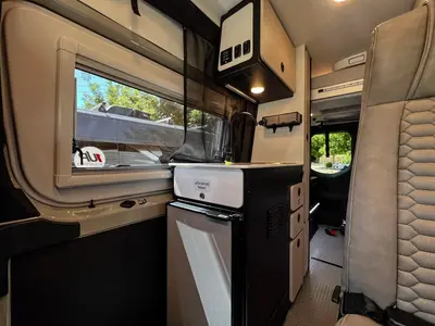 2027 Tiffin Motorhomes GH1 photo 5