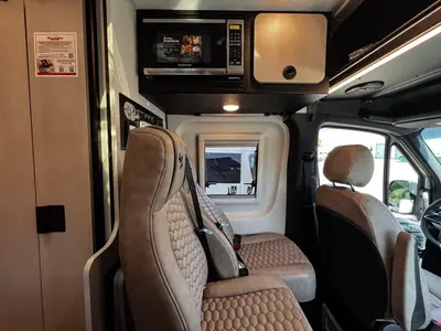 2027 Tiffin Motorhomes GH1 photo 9