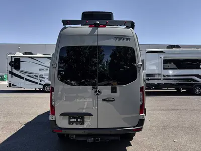 2027 Tiffin Motorhomes GH1 photo 17