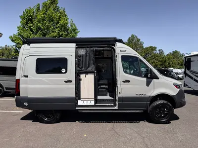 2027 Tiffin Motorhomes GH1 photo 15