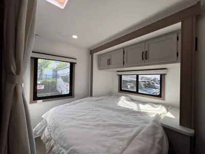 2027 Entegra Coach Odyssey SE photo 15