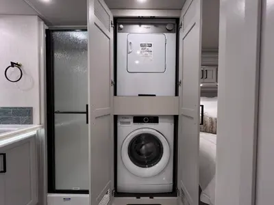 2027 Fleetwood Discovery photo 28