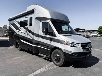 New 2027 Tiffin Motorhomes Wayfarer 25 RW