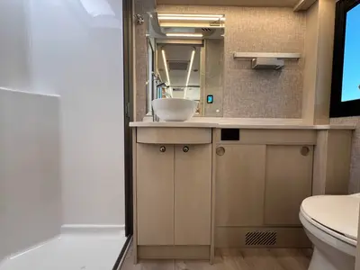 2027 Tiffin Motorhomes Wayfarer photo 18