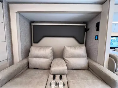 2027 Tiffin Motorhomes Wayfarer photo 8