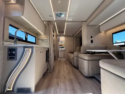 2027 Tiffin Motorhomes Wayfarer photo 5