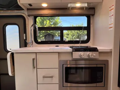2027 Thor Motor Coach Compass AWD photo 9