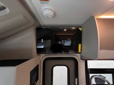 2027 Thor Motor Coach Compass AWD photo 8
