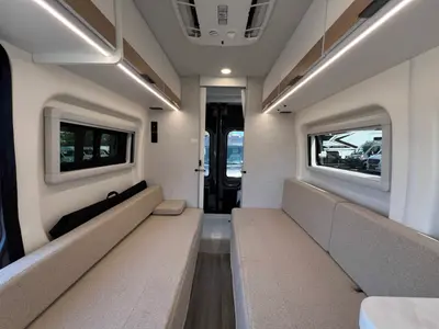2027 Thor Motor Coach Talavera photo 9