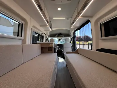 2027 Thor Motor Coach Talavera photo 3