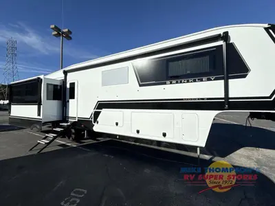 2026 Brinkley Model Z photo 9