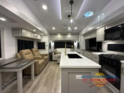 2026 Brinkley Model Z photo 16
