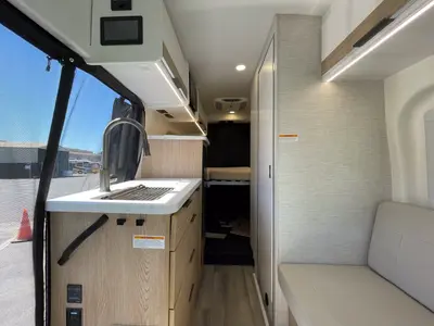 2027 Thor Motor Coach Talavera photo 4