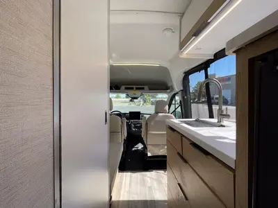 2027 Thor Motor Coach Talavera photo 3