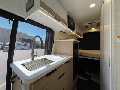 2027 Thor Motor Coach Talavera photo 8