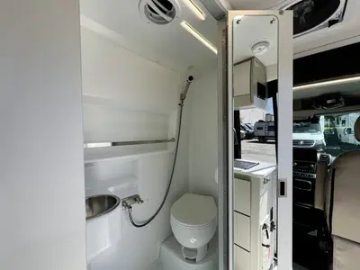 2027 Thor Motor Coach Tellaro photo 13