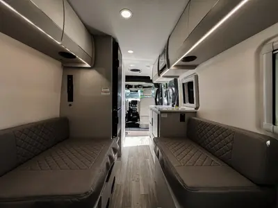2027 Thor Motor Coach Tellaro photo 3
