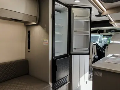 2027 Thor Motor Coach Tellaro photo 11