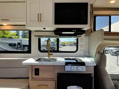 2027 Thor Motor Coach Chateau photo 8