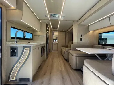 2027 Tiffin Motorhomes Wayfarer photo 5