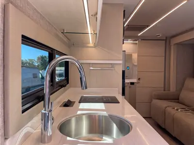 2027 Tiffin Motorhomes Wayfarer photo 13