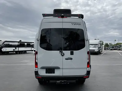 2027 Tiffin Motorhomes GH1 photo 17