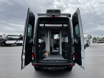 2027 Tiffin Motorhomes GH1 photo 16