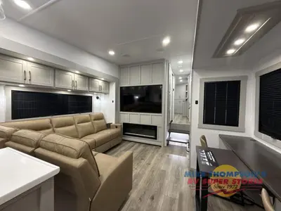 2026 Brinkley Model Z photo 20