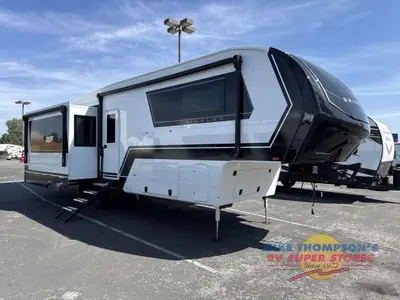 2026 Brinkley Model Z photo 2