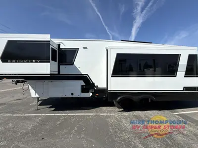 2026 Brinkley Model Z photo 5