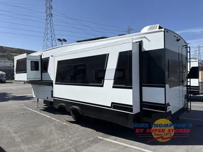 2026 Brinkley Model Z photo 6