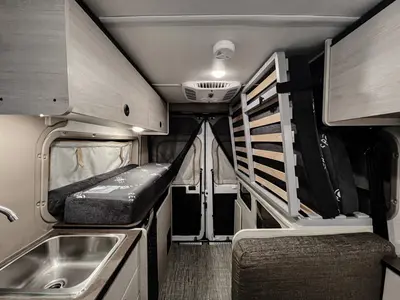 2027 Winnebago Solis Pocket photo 11
