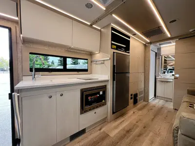 2027 Tiffin Motorhomes Wayfarer photo 5