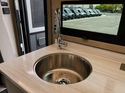 2027 Tiffin Motorhomes Wayfarer photo 9