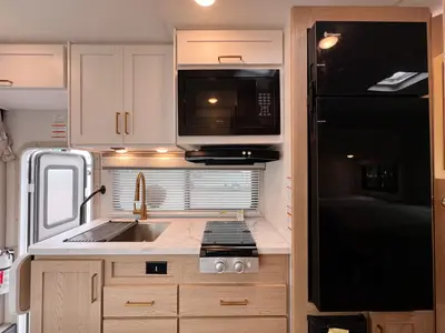 2027 Thor Motor Coach Chateau photo 9
