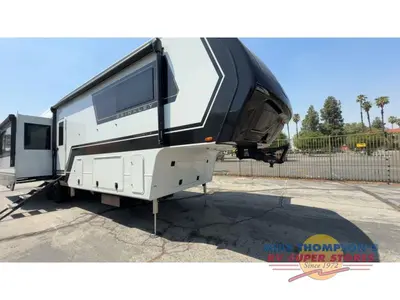2026 Brinkley Model Z photo 2