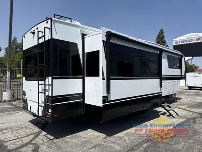 2026 Brinkley Model Z photo 15