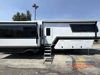 2026 Brinkley Model Z photo 16