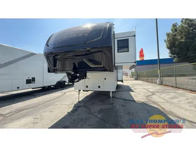 2026 Brinkley Model Z photo 3