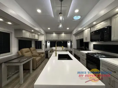 2026 Brinkley Model Z photo 17