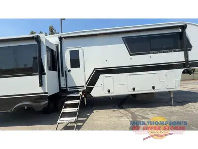 2026 Brinkley Model Z photo 9