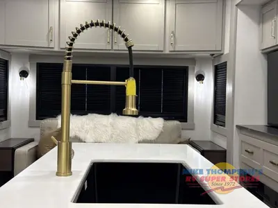 2026 Brinkley Model Z photo 35