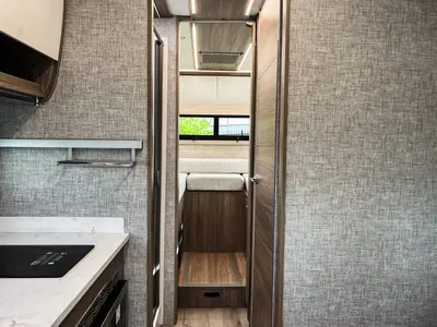 2027 Tiffin Motorhomes Wayfarer photo 15